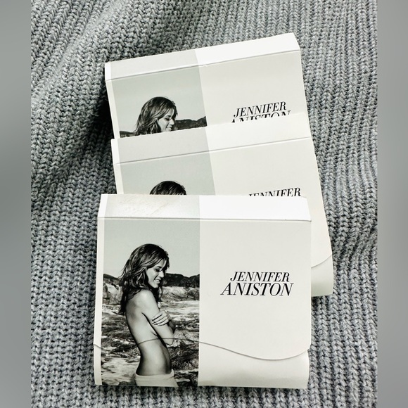 Jennifer Aniston by Jennifer Aniston 3 vials - Picture 1 of 2
